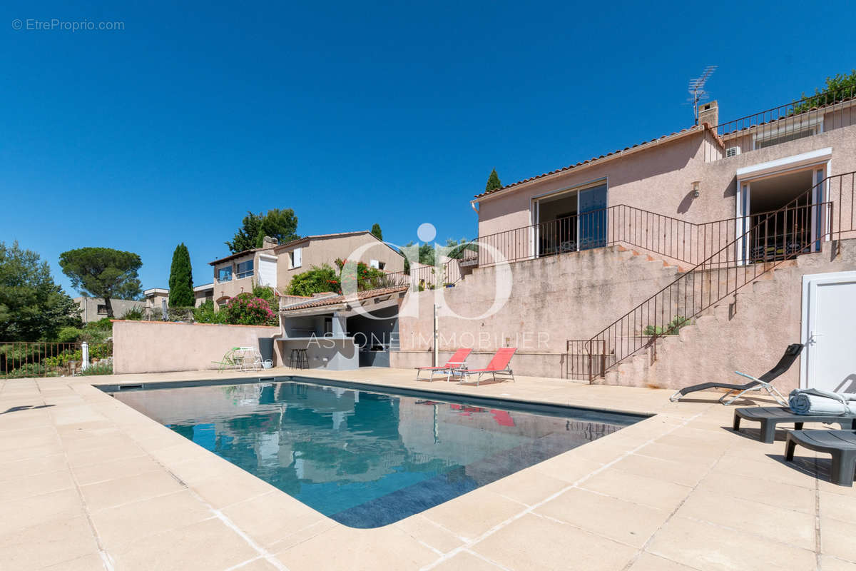 Maison à CARNOUX-EN-PROVENCE