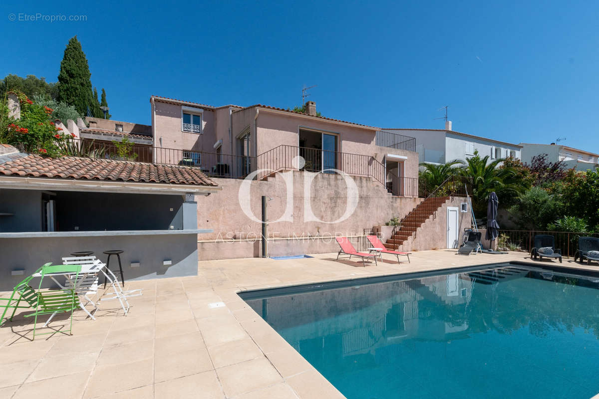 Maison à CARNOUX-EN-PROVENCE