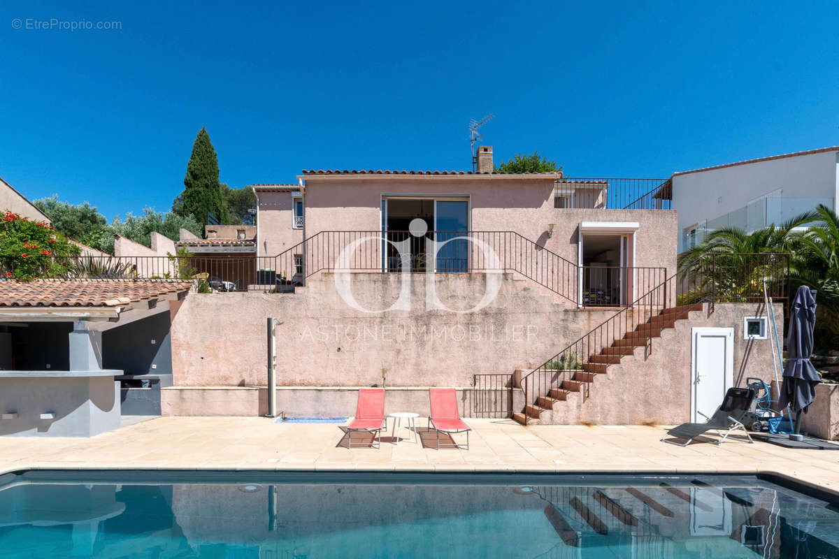 Maison à CARNOUX-EN-PROVENCE