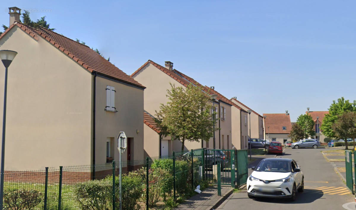 Appartement à AVION