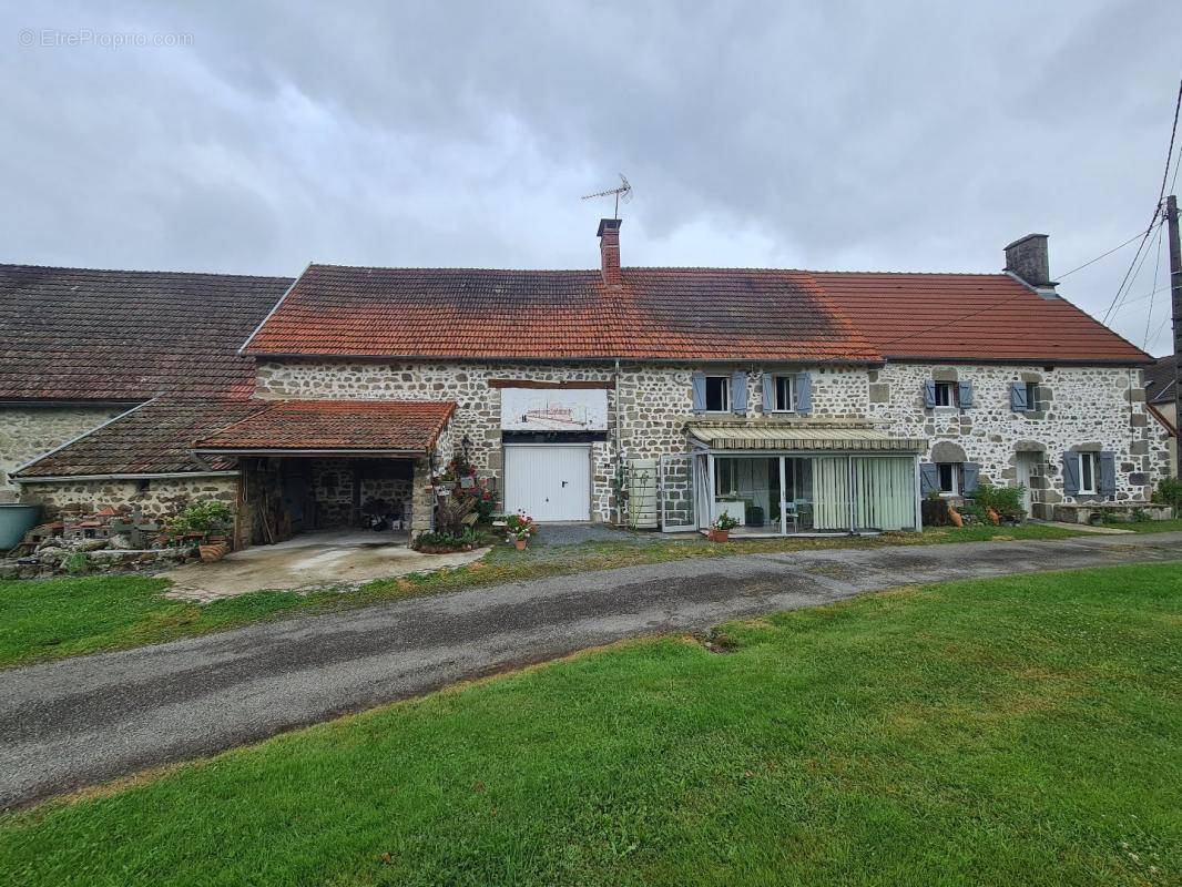 Maison à GOUZON