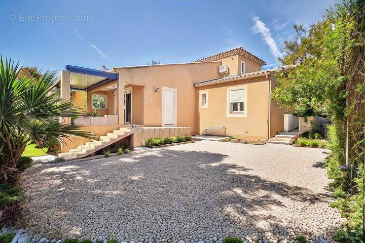 Maison à NIMES