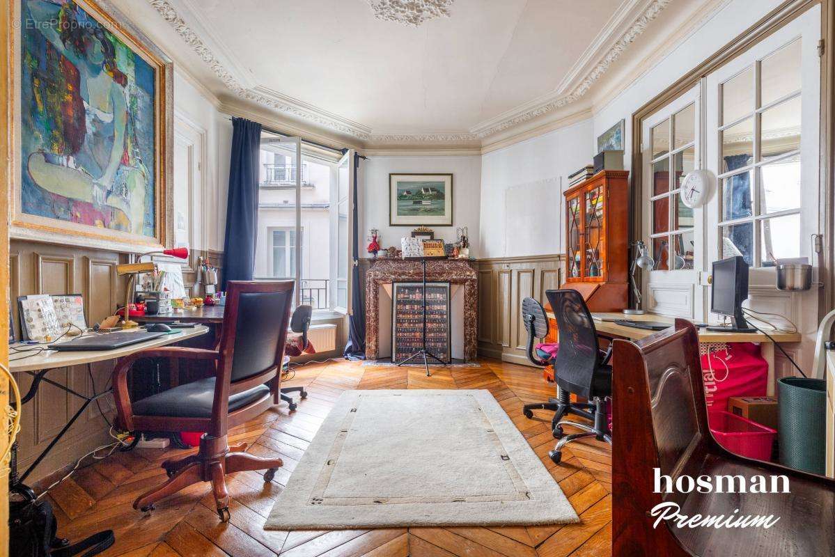 Appartement à PARIS-10E