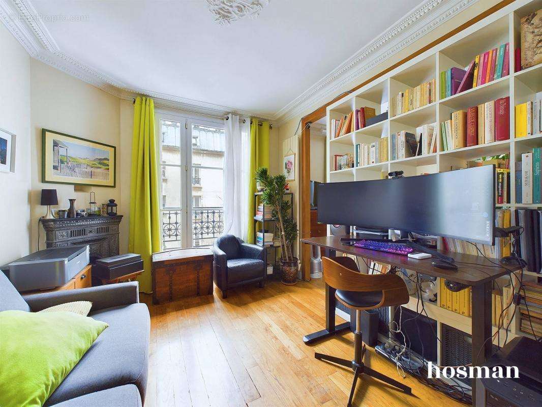 Appartement à PARIS-19E