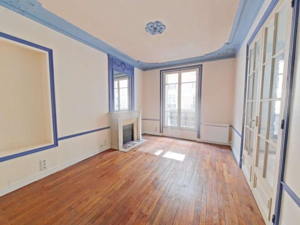 Appartement à PARIS-11E