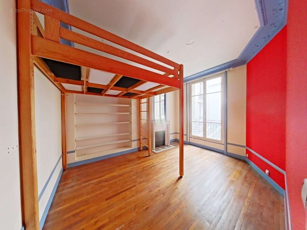 Appartement à PARIS-11E