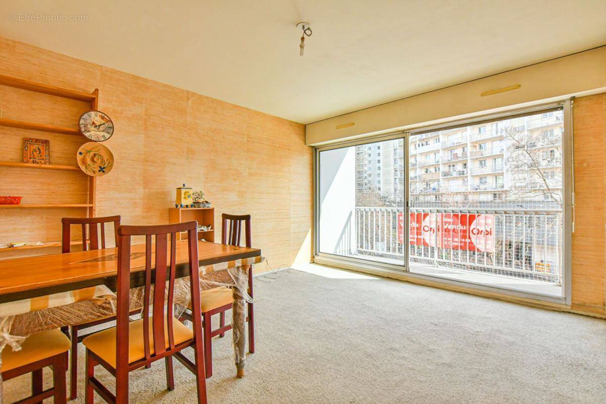 Appartement à PARIS-19E