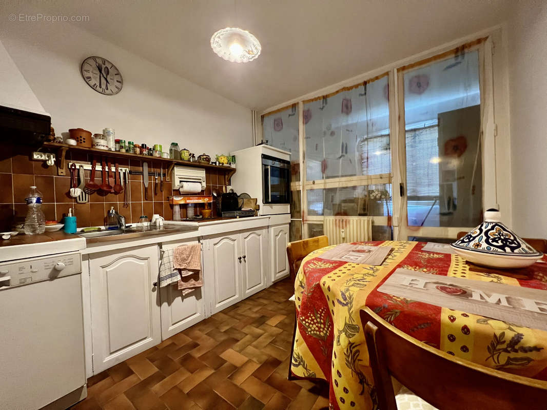 Appartement à VILLENEUVE-LES-AVIGNON