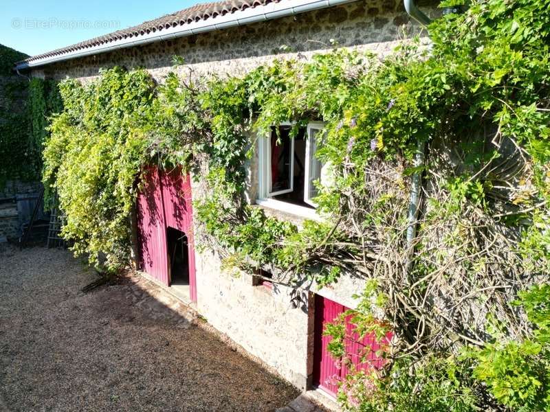 Maison à BESSINES-SUR-GARTEMPE