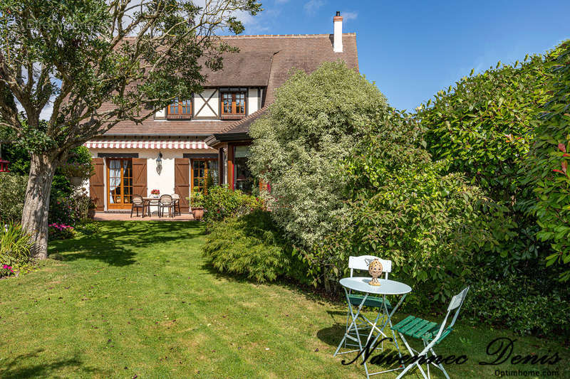 Maison à LE BOSC-ROGER-EN-ROUMOIS