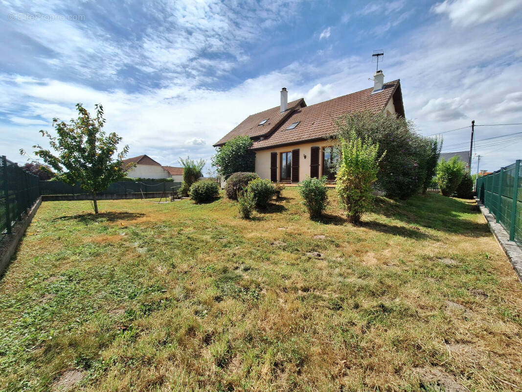 Maison à AUXONNE