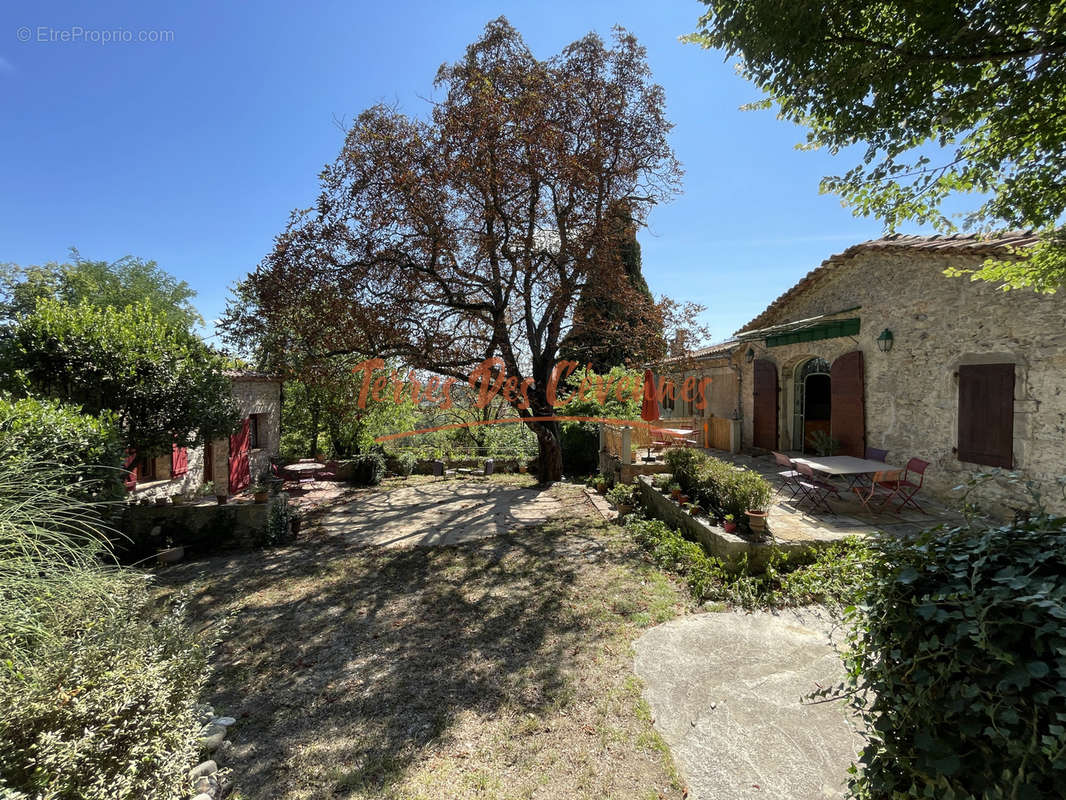 Maison à BOISSET-ET-GAUJAC