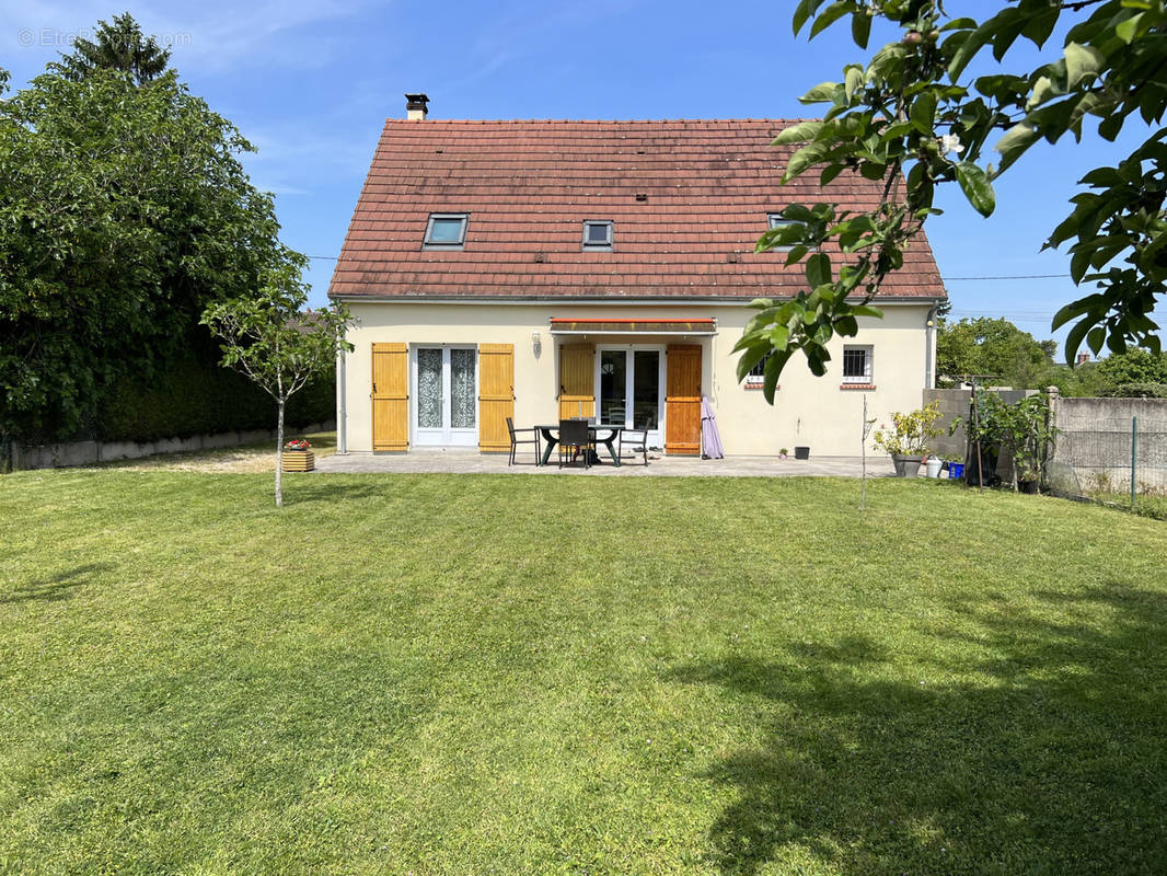 Maison à AUBIGNY-SUR-NERE