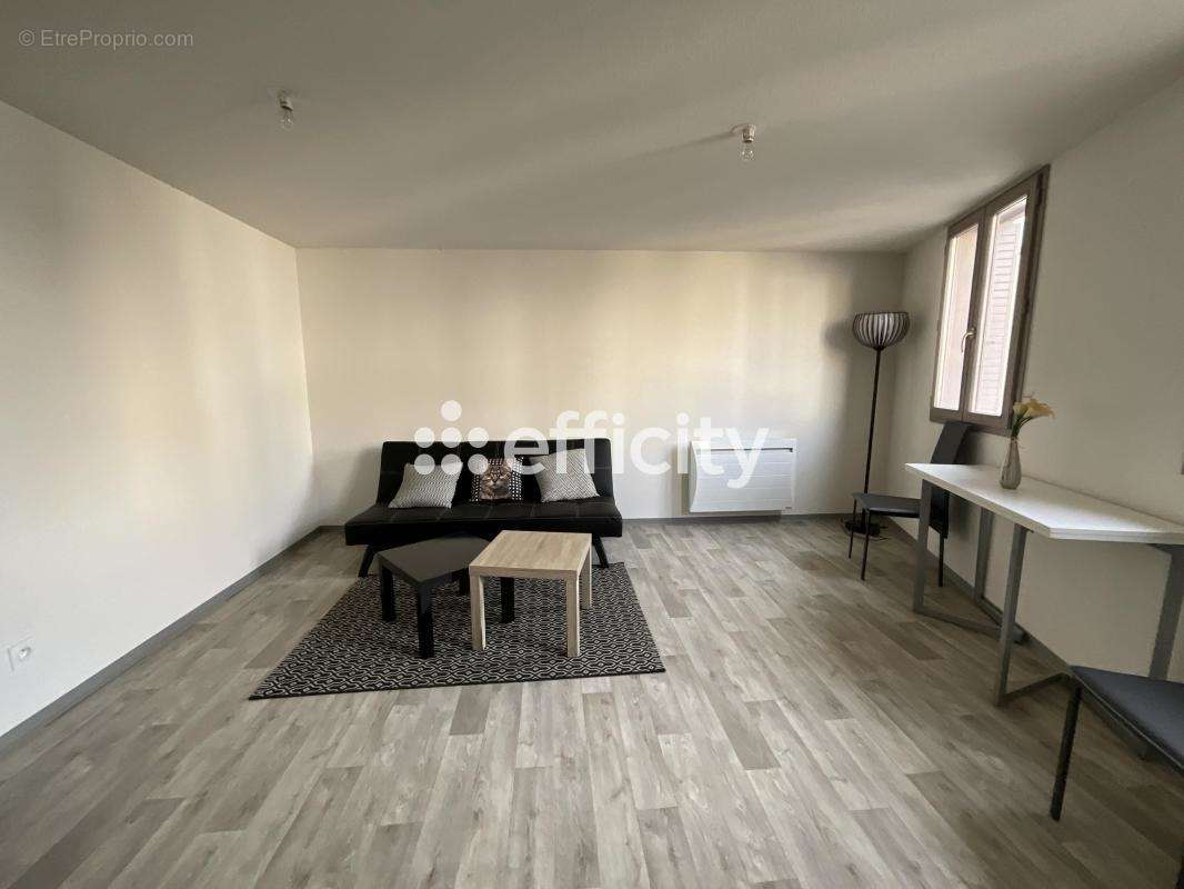 Appartement à PRIVAS