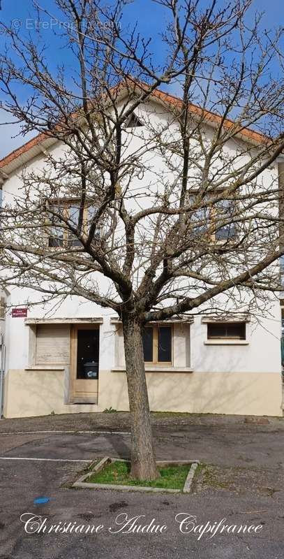 Maison à CHAROLLES