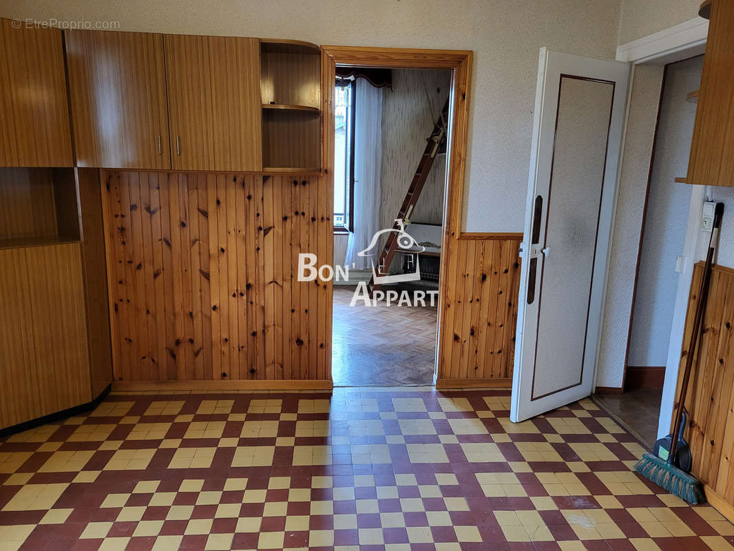 Appartement à AUBOUE