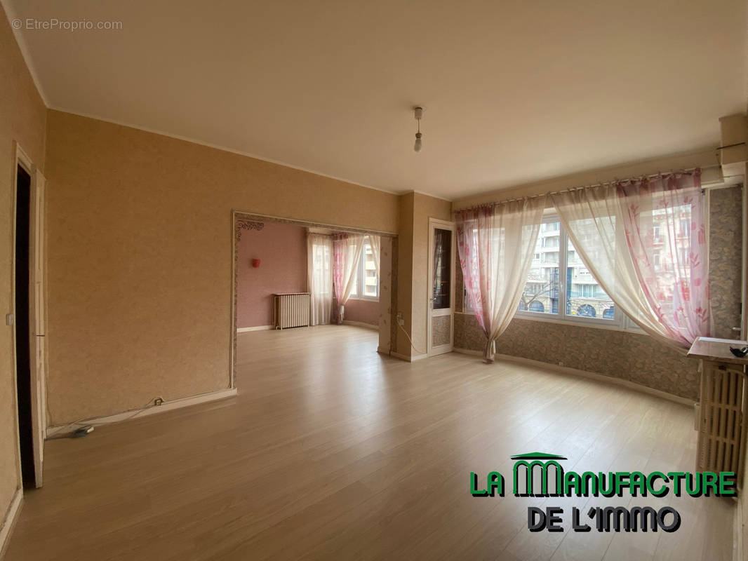 Appartement à SAINT-ETIENNE