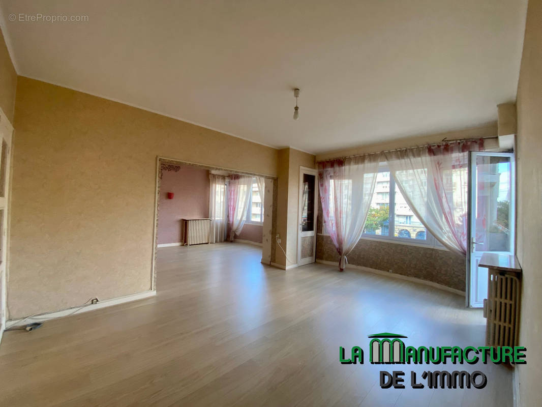 Appartement à SAINT-ETIENNE