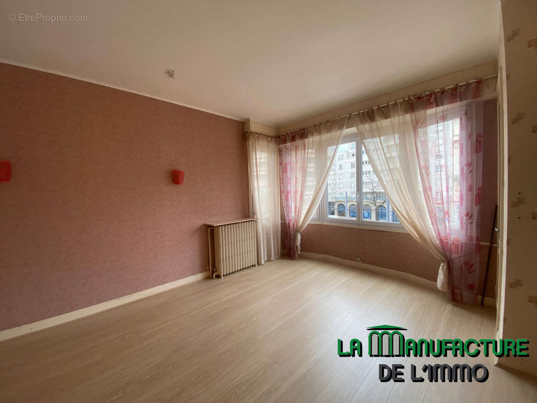 Appartement à SAINT-ETIENNE