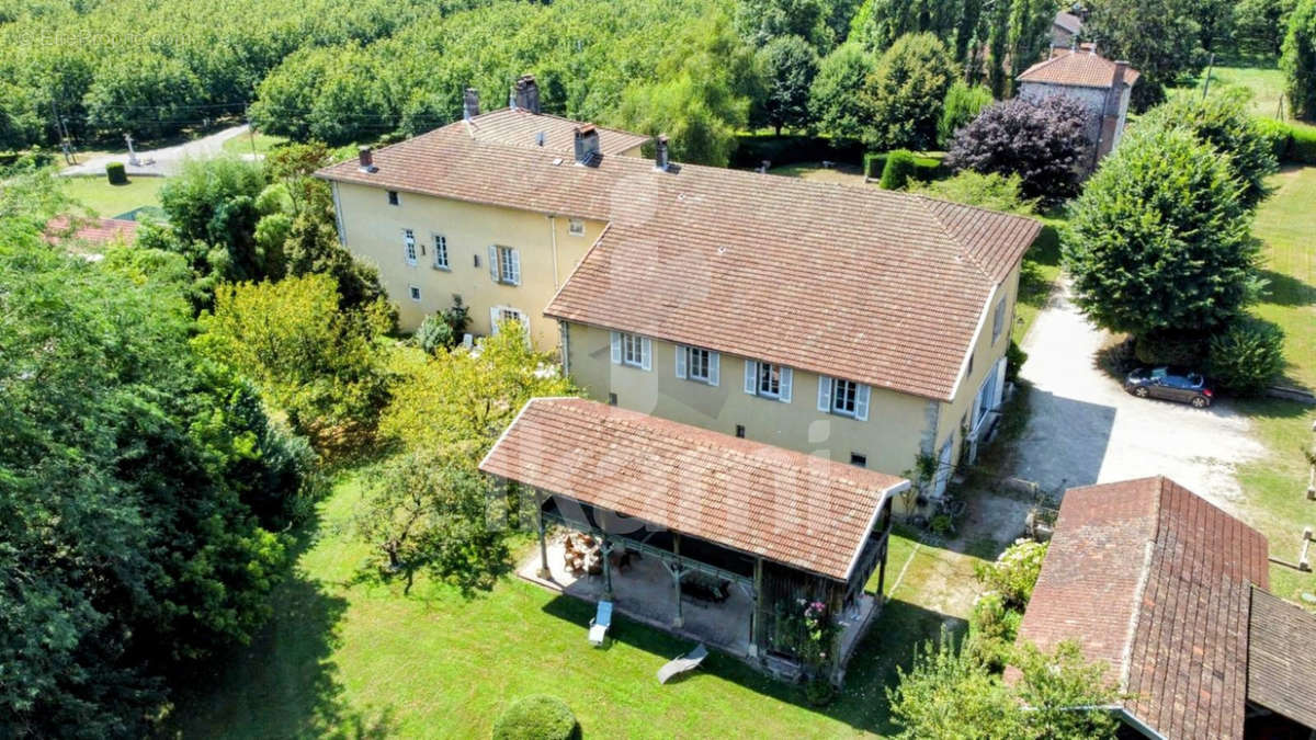 Maison à SAINT-SAUVEUR