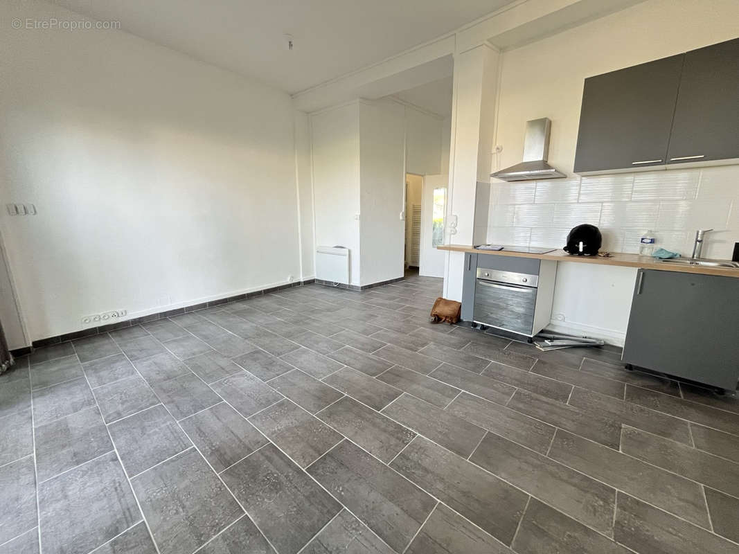 Appartement à SEPTEMES-LES-VALLONS