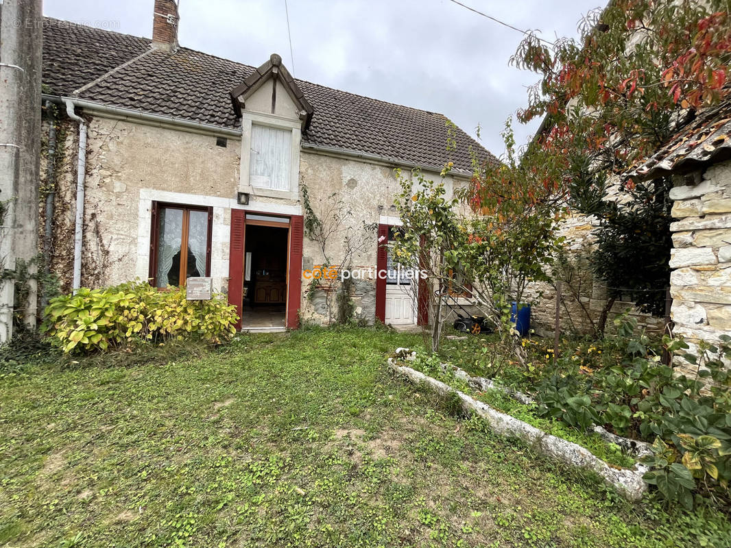 Maison à CREZANCAY-SUR-CHER