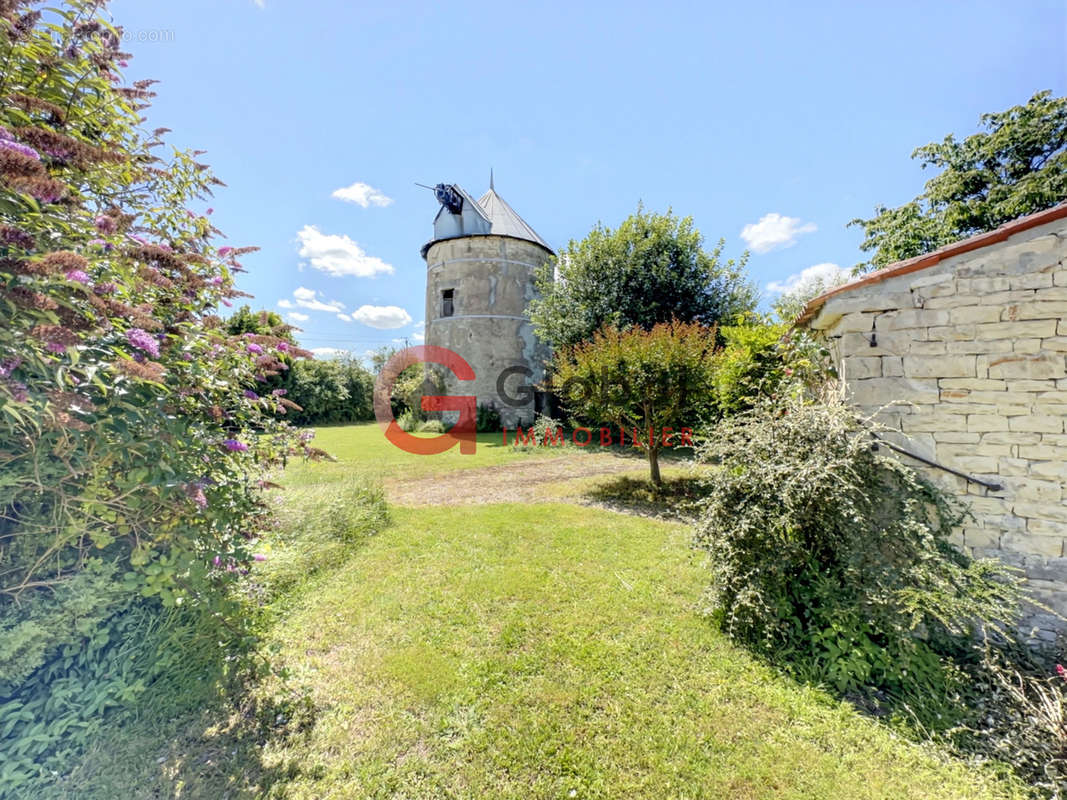 Maison à SAINT-HILAIRE-LA-PALUD