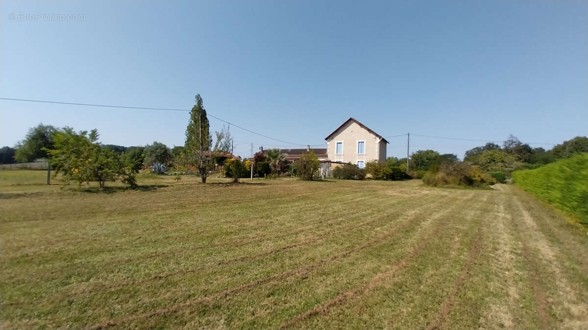 Maison à RAZAC-SUR-L&#039;ISLE