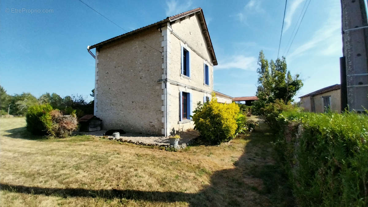 Maison à RAZAC-SUR-L&#039;ISLE