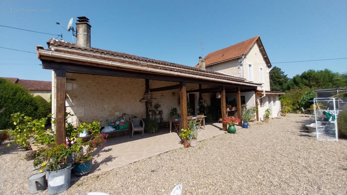 Maison à RAZAC-SUR-L&#039;ISLE