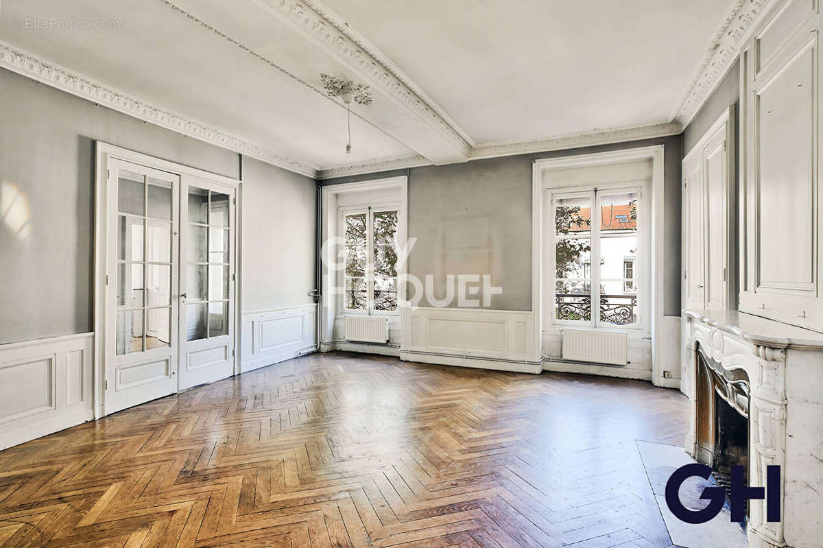 Appartement à LYON-6E