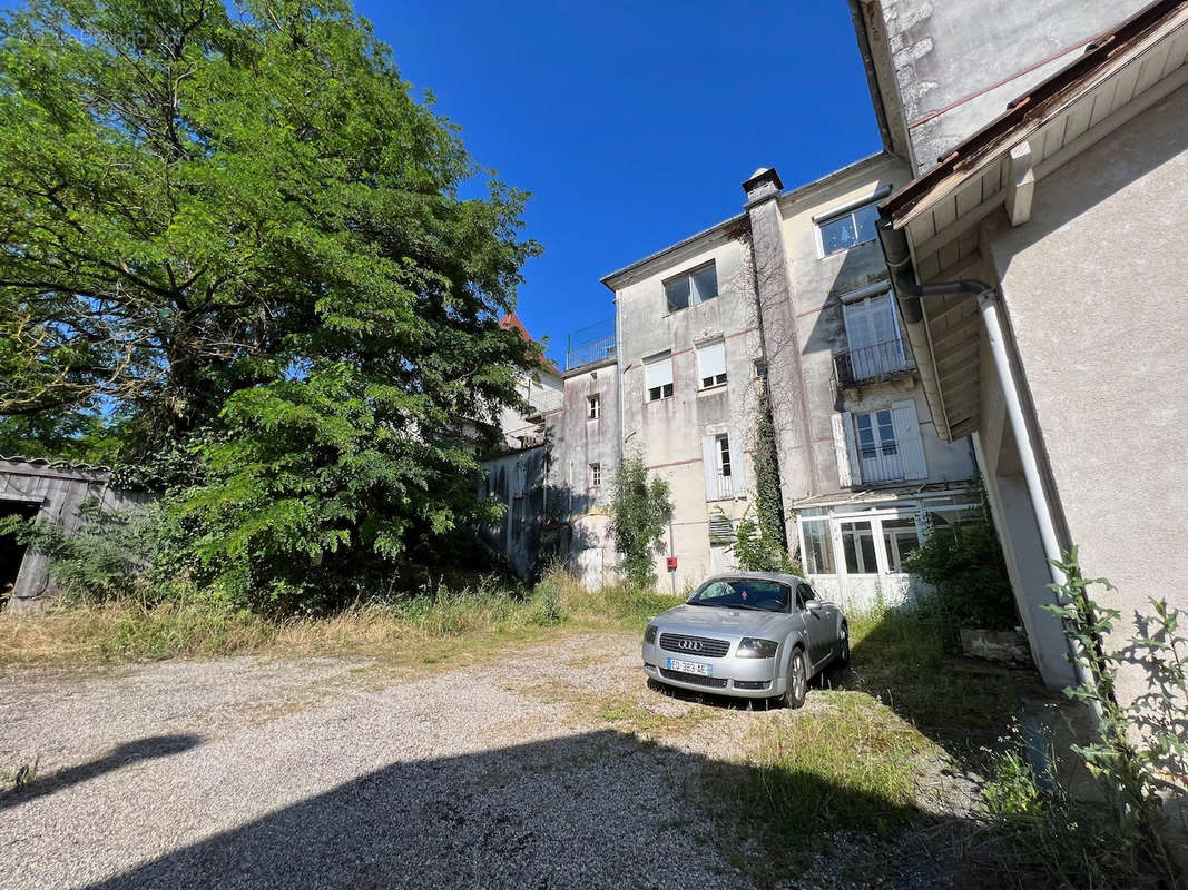 Appartement à PUJOLS