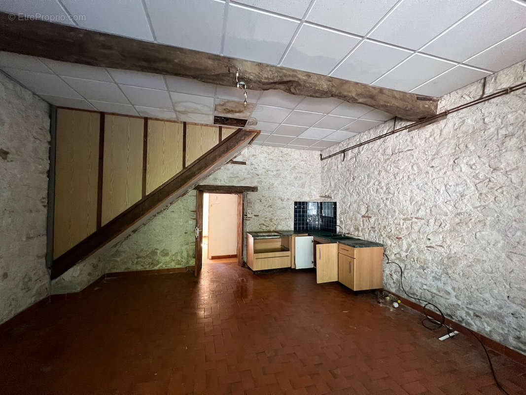 Appartement à PUJOLS