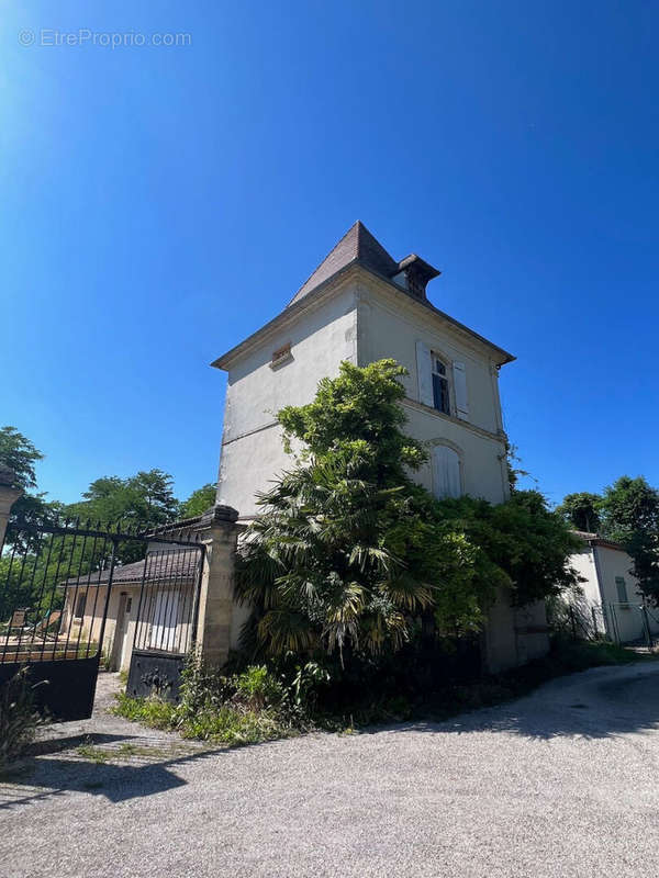 Appartement à PUJOLS