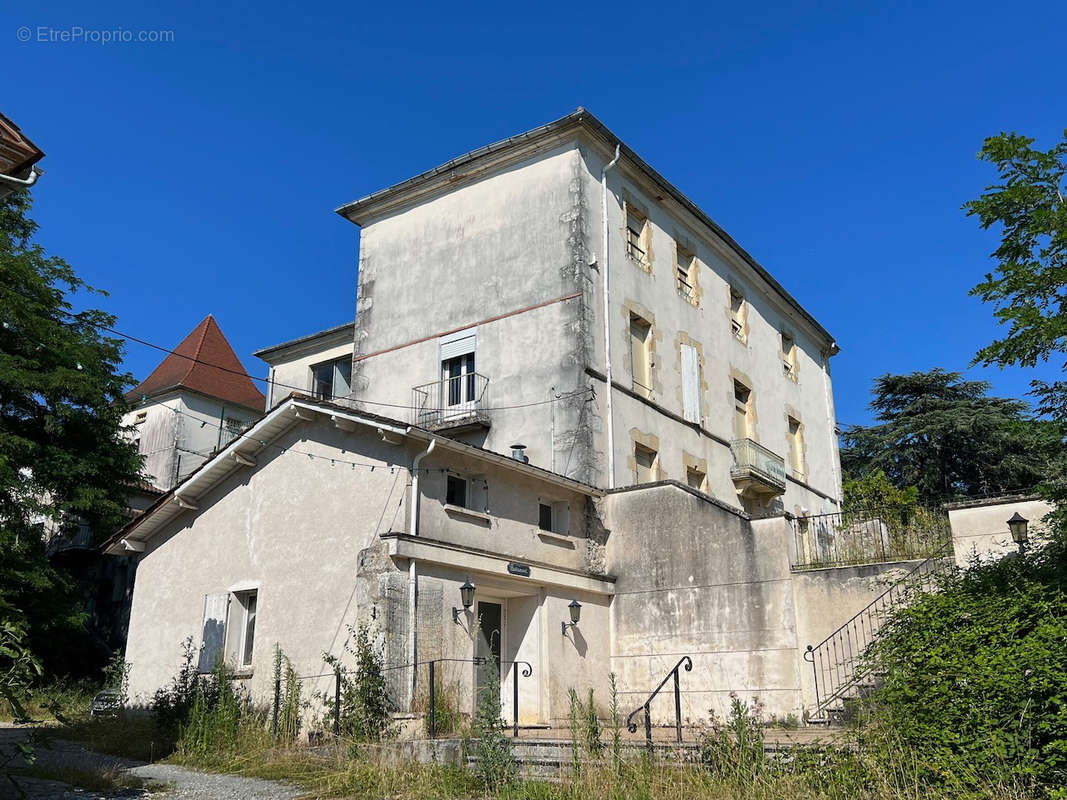 Appartement à PUJOLS