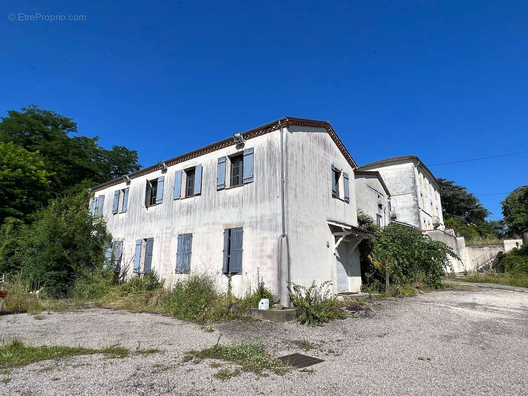 Appartement à PUJOLS