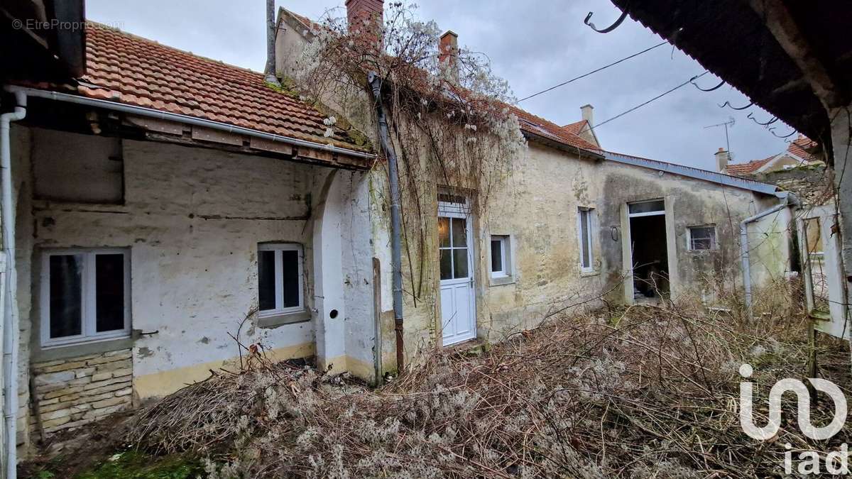 Photo 2 - Maison à CRUZY-LE-CHATEL