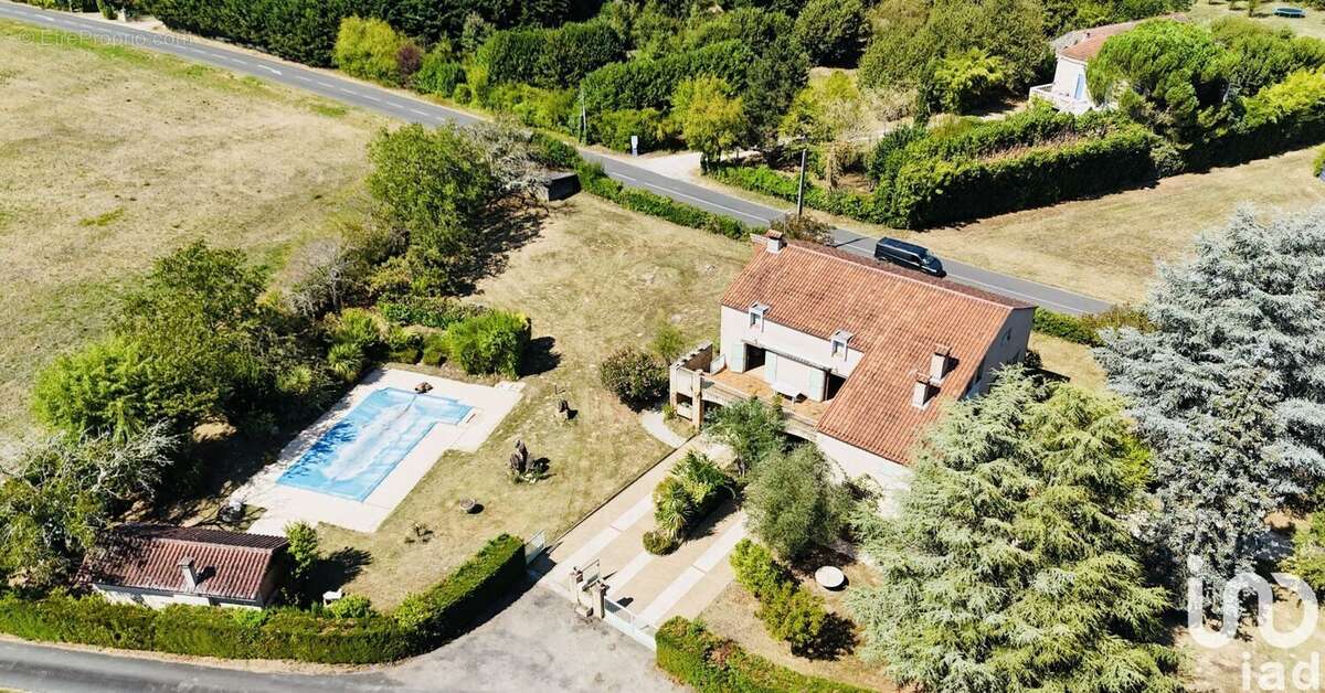 Photo 4 - Maison à PUY-L&#039;EVEQUE