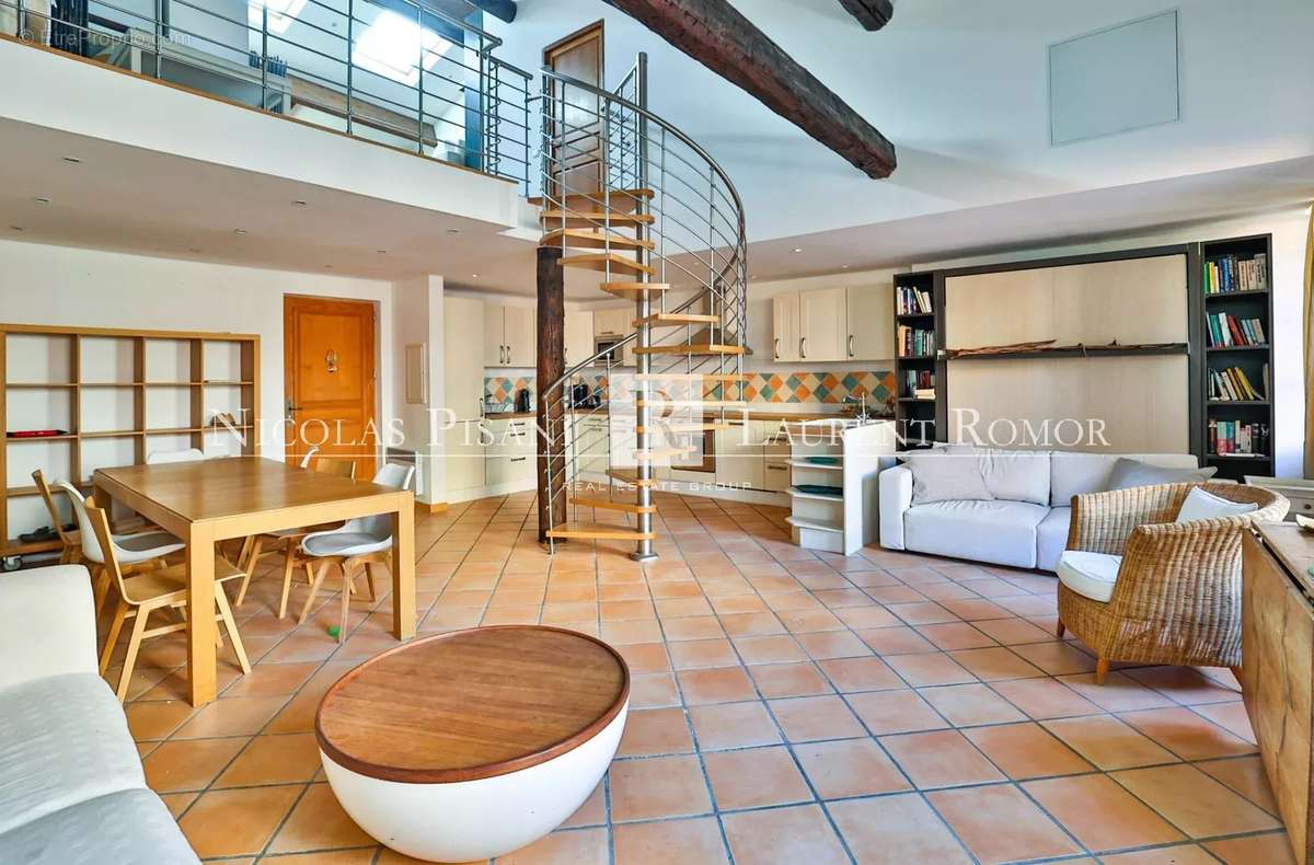 Appartement à VILLEFRANCHE-SUR-MER