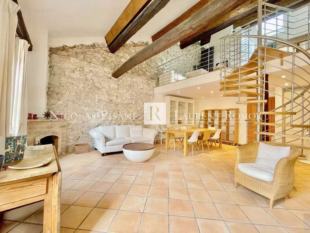 Appartement à VILLEFRANCHE-SUR-MER