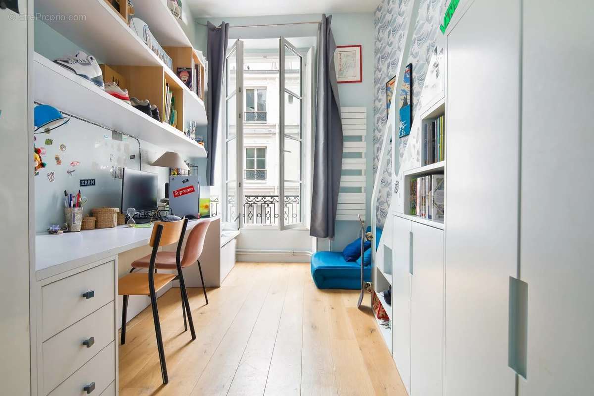 Appartement à PARIS-10E