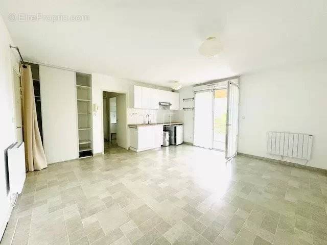 Appartement à LA SALVETAT-SAINT-GILLES