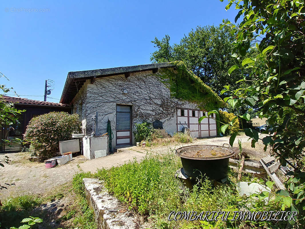 Maison à MONTEILS