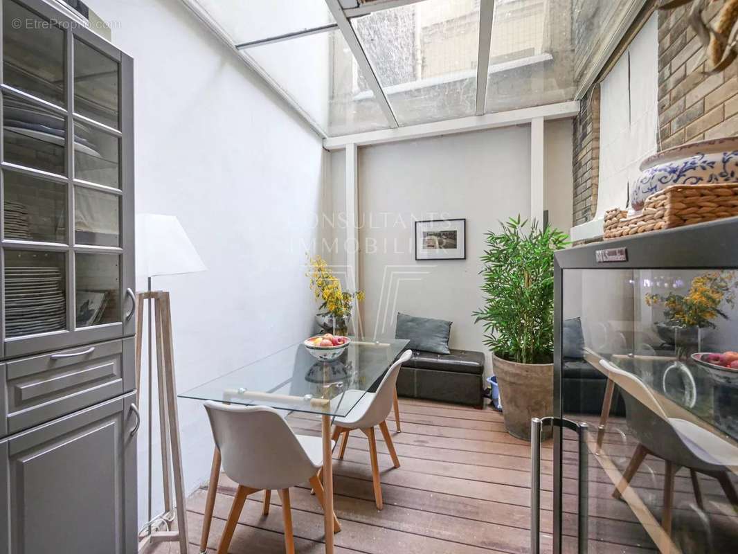 Appartement à PARIS-17E