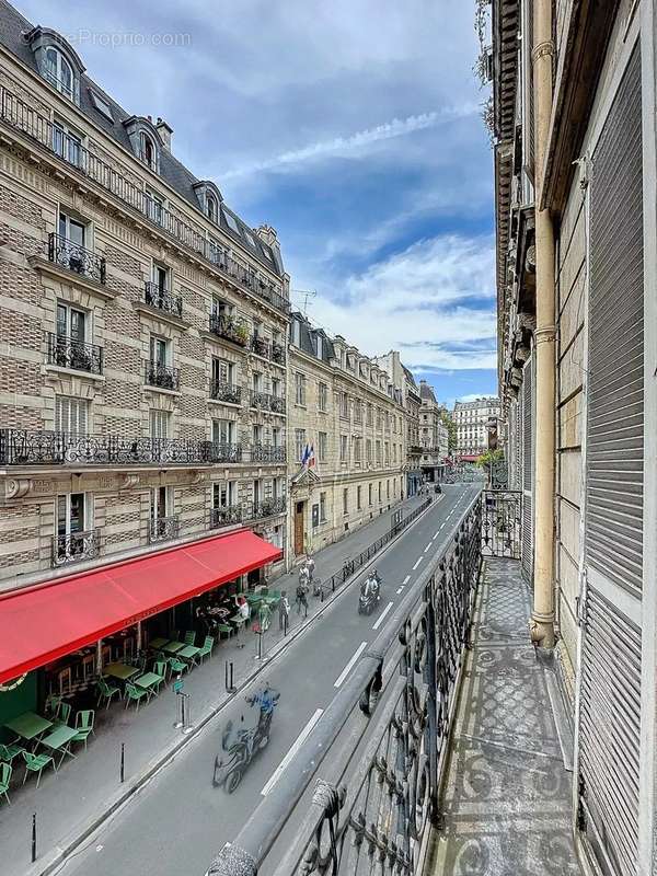 Appartement à PARIS-9E