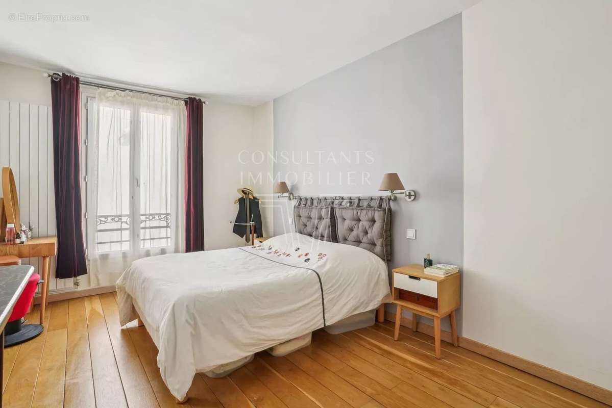 Appartement à NEUILLY-SUR-SEINE