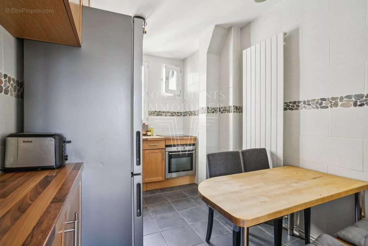 Appartement à NEUILLY-SUR-SEINE