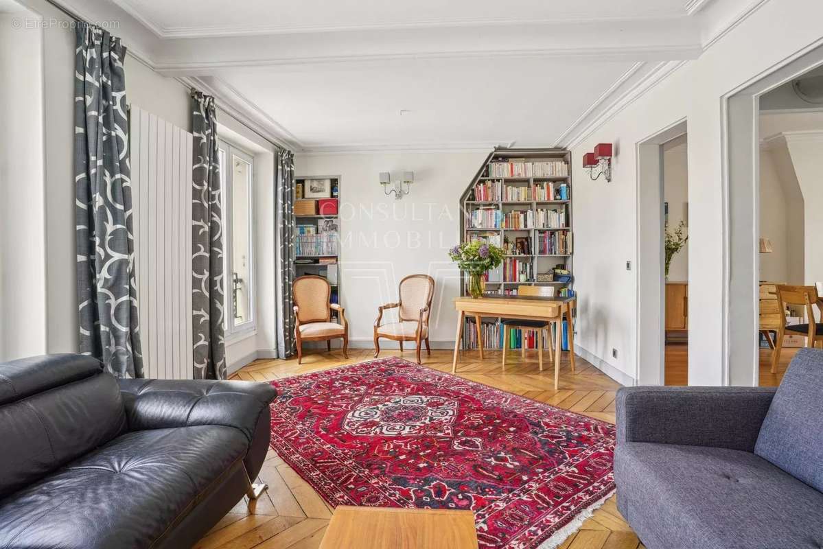 Appartement à NEUILLY-SUR-SEINE