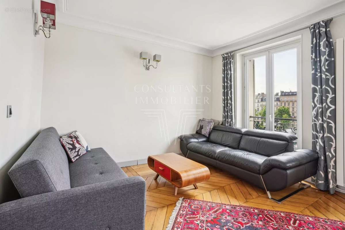 Appartement à NEUILLY-SUR-SEINE