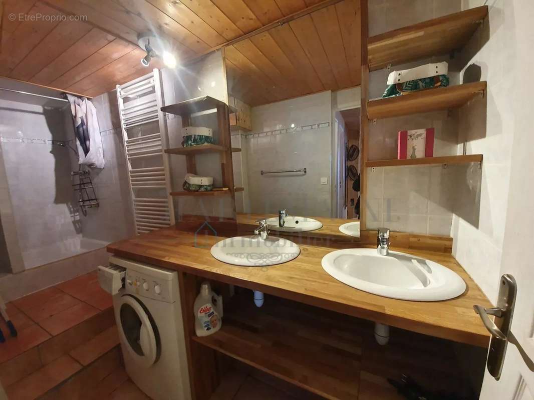 Appartement à LA SALLE-LES-ALPES